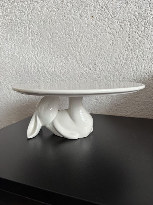 Patera altom z zajączkiem