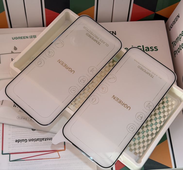 Защитное стекло Ugreen 9D With Black Border iPhone 17 Pro Max, 17 Pro, в комплекте 2 стекла, покрывает весь экран, очень тонкие черные рамки