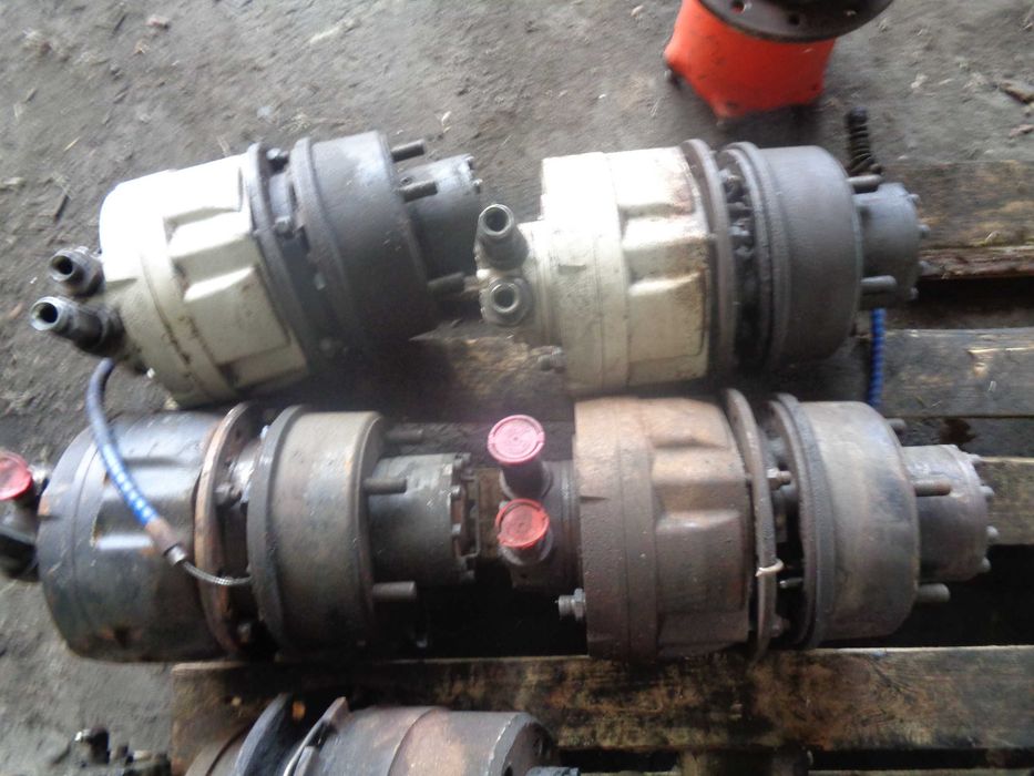 Zwolnica + silnik jazdy hydromotor SAI Modena P1G 220 9H D