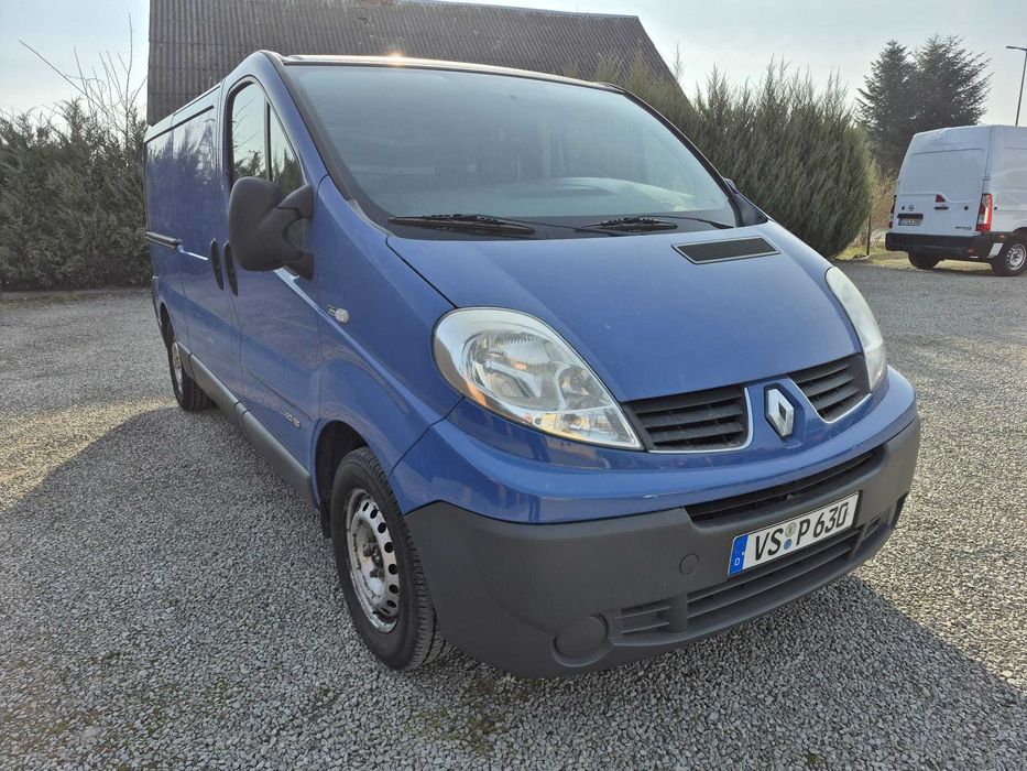 Renault Trafic L2H1 2,0 DCI 2009 rok hak opłacony 3 osobowy