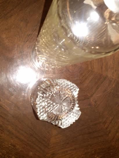 Antiga garrafa e copos em cristal lapidado