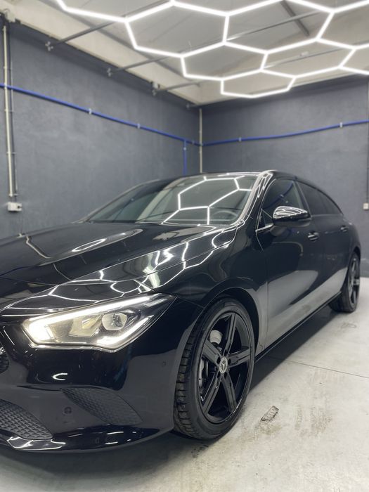 Mercedes-Benz CLA 200 d Shooting Brake 8G-DCT