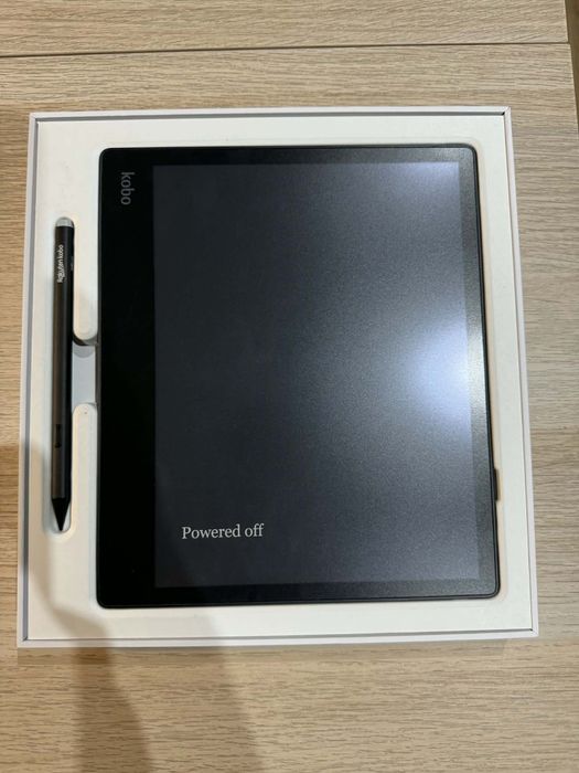 Czytnik ebook Kobo Elipss 2E 10,3 cała