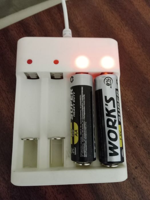 Зарядне Нове для батарейок