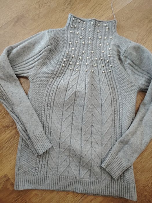 sweter golf perełki