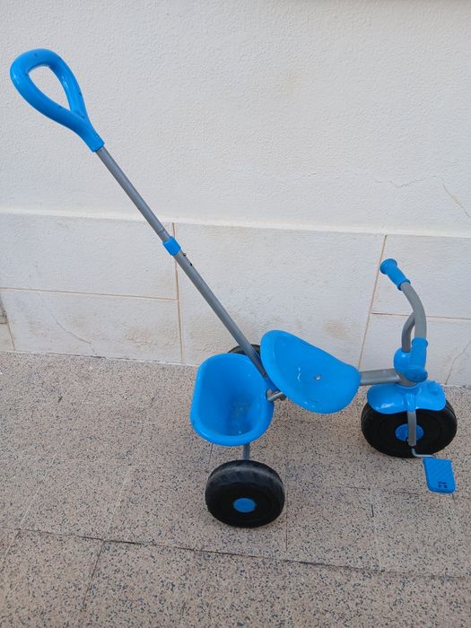 Triciclo de criança