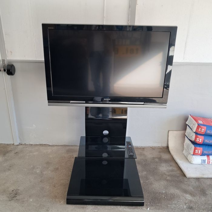 Tv ze stolikiem sony