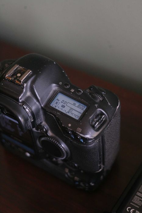 Rzadki DSLR Lustrzanka Profesjonalna Canon 1D mark II N