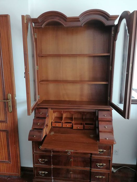 Secretária de Escrivaninha Antiga em Madeira com Vitrine