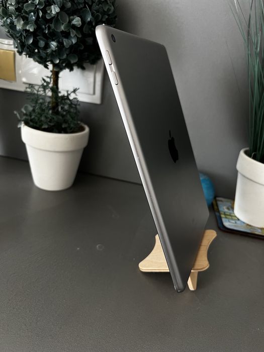 Apple iPad 6th 32gb 2018 9.7 space gray ідеал планшет з гарантією