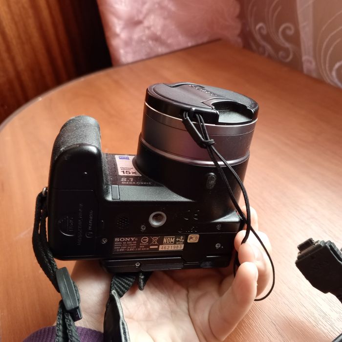 Фотоапарат SONY DSC-H9