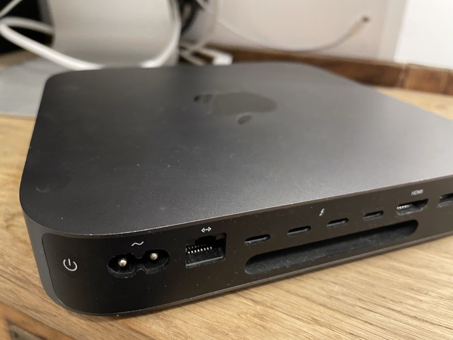 Zestaw Apple Mac mini i7 32 GB RAM + Apple LED Cinema Display 27” + Magic Mouse + Magic Trackpad + Magic Keyboard