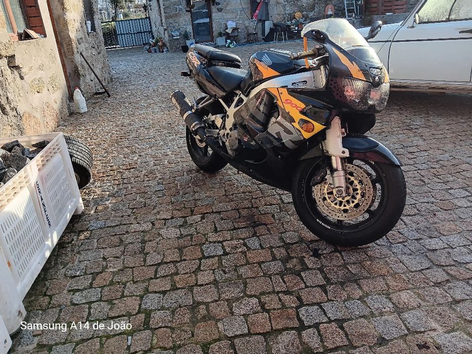 Honda cbr900rr fireblade