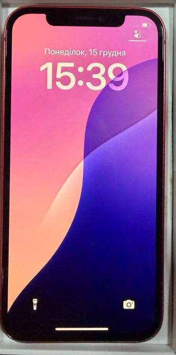 Продаю IPhone 12