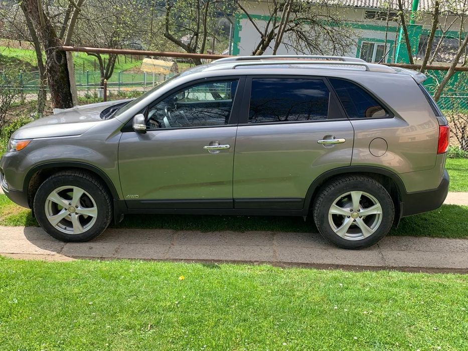 Продається доглянуте авто кіа соренто