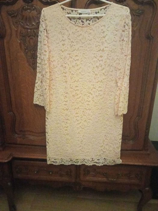 Sukienka ecru -koronka