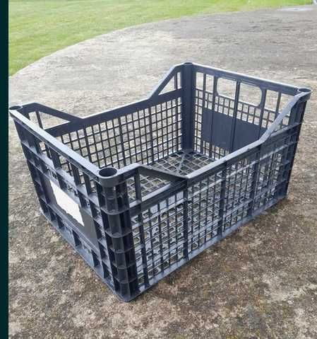 sprzedam skrzynki plastikowe