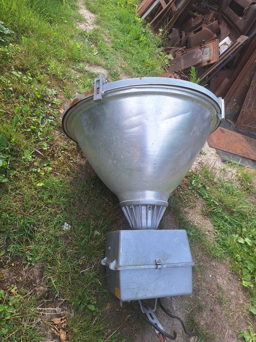 Lampy loft industrial z hali