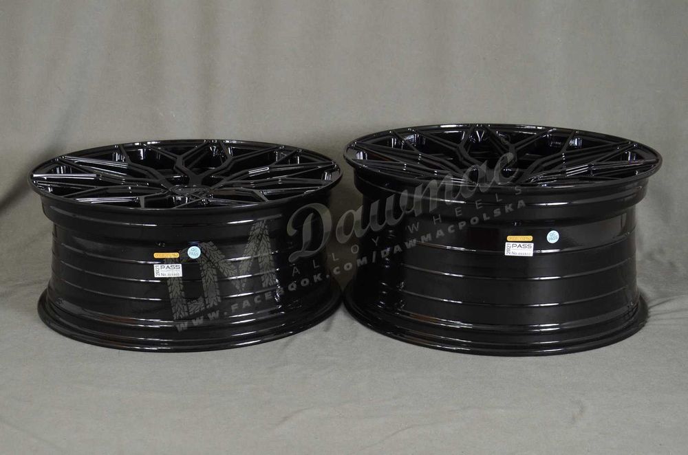 Felgi Riviera RF108 20" 8,5J ET35 + 10J ET42 5x112 Gloss Black