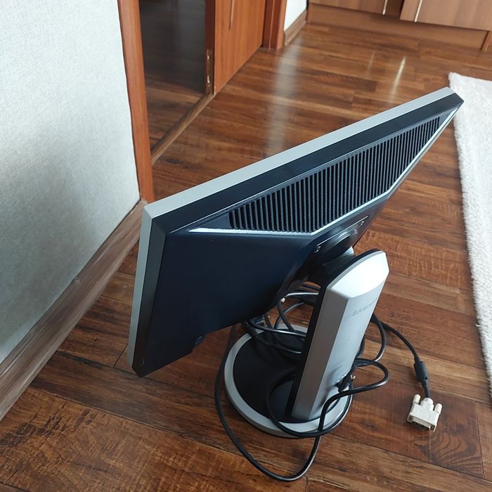 монітор samsung 19 дюймів