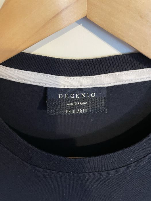 T-shirt Decenio preta