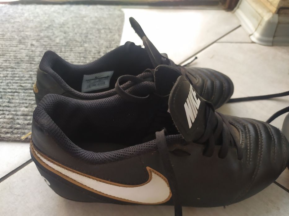 Korki Nike rozmiar 35,5