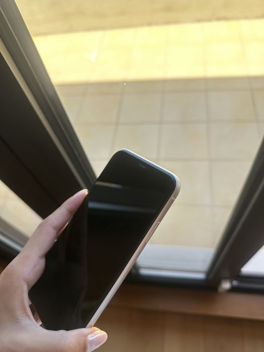 Iphone 11 branco otimo estado