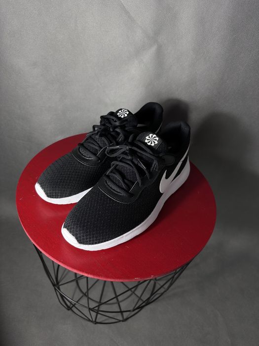 Sneakersy Nike Tanjun czrno białe