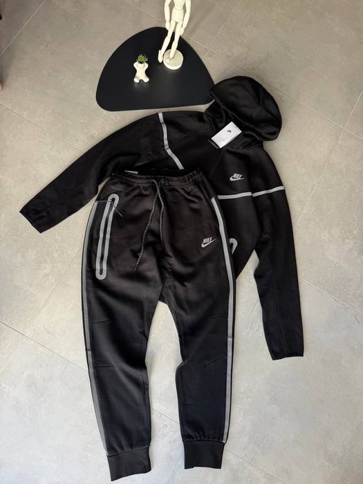 Dres Nike Tech Fleece Reflective