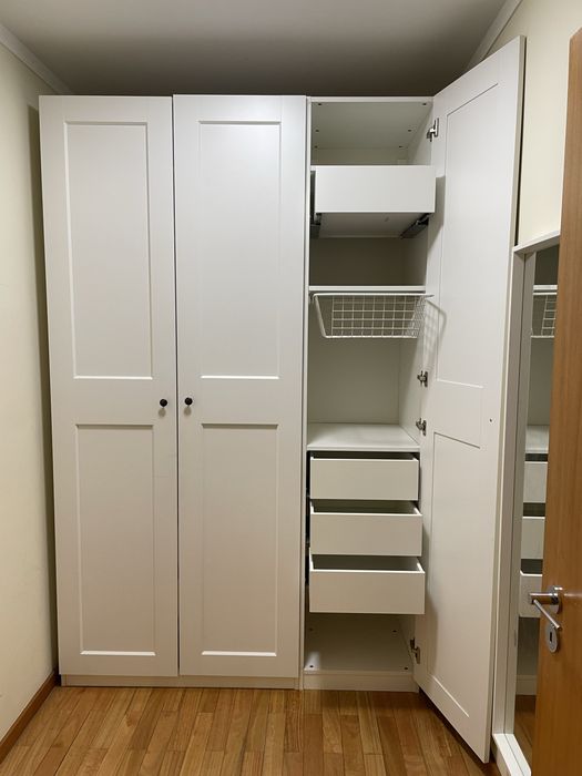 Guarda-roupa IKEA PAX/GRIMO 3 portas em excelente estado