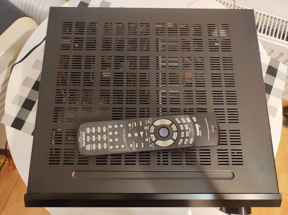 ONKYO TX-SR600E
Witam, mam do sprzedania sprawny amplituner O