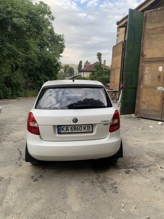 Skoda fabia 2011 1.2 газ бенз