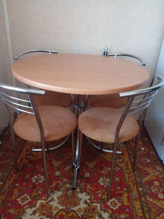 Продаються кухонні меблі