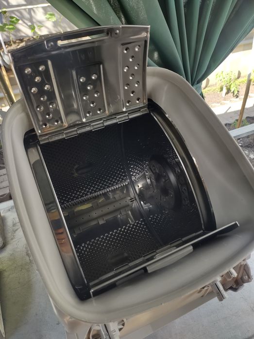 Бак стиральной машины  Whirlpool