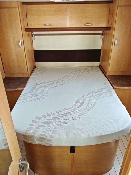 Autocaravana cama central