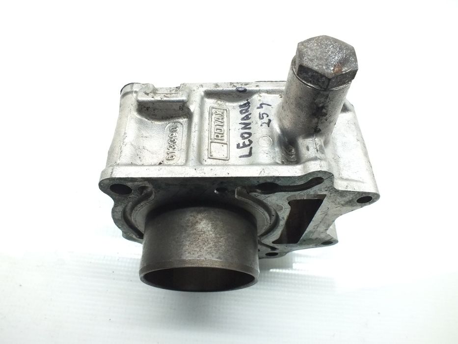 Cylinder Z Tłokiem Aprilia Leonardo 125 Scarabeo rotax