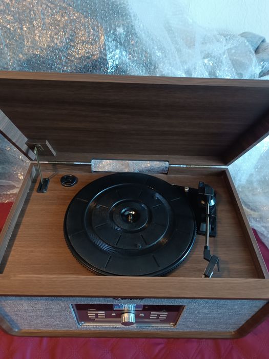 Програвач вінілу Auna Bella Ann DAB, CD, BT, USB, FM, AUX