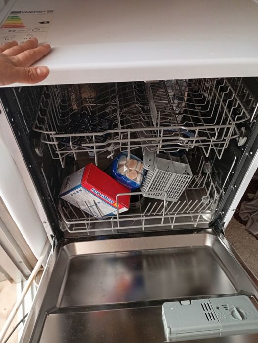 Máquina lava loiça kunft nova