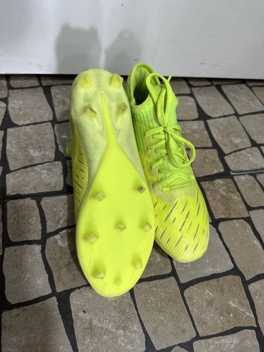 Chuteiras kipsta (n35)