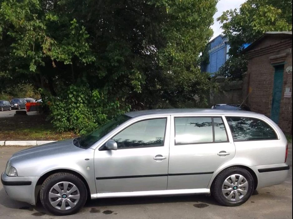 Skoda oktavia tour 1.9tdi 2003p 252km