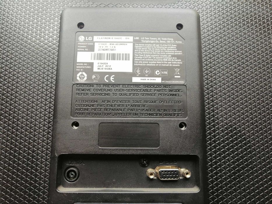 Monitor LG flatron E1942c plus kable