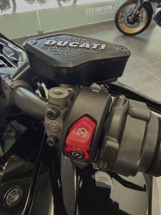 Ducati Diavel V4