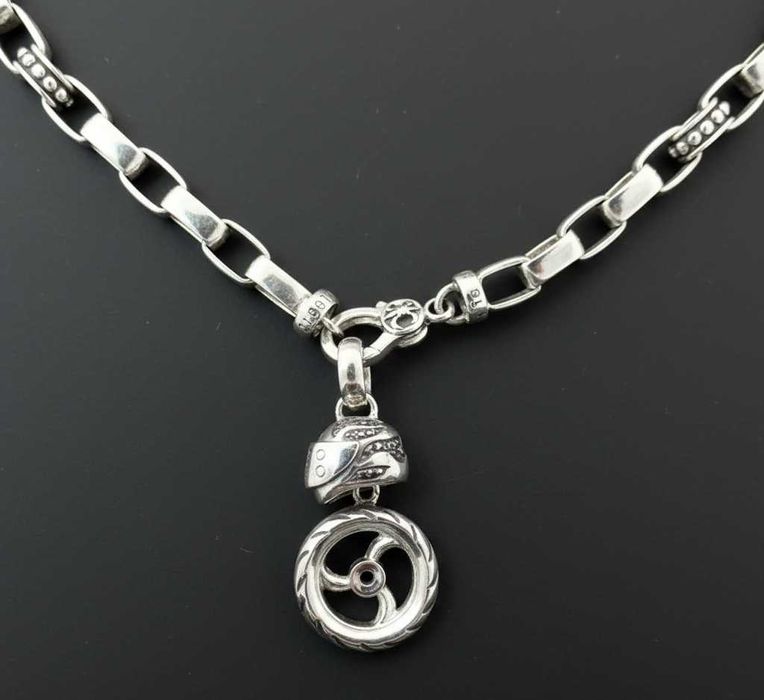 Rockowy naszyjnik Giorgio Martello – srebro 925, kask i moc stylu!