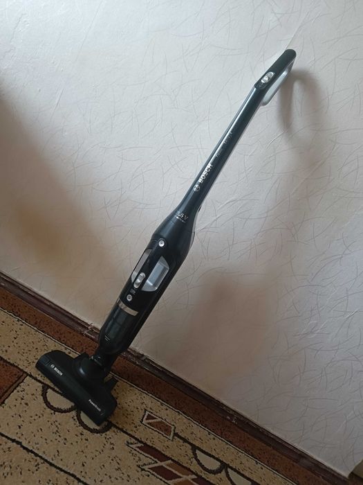 Аккумуляторный пылесос Bosch