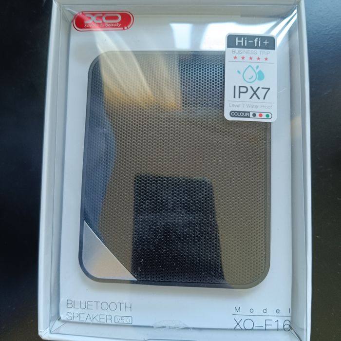 Coluna F16 Bluetooth IPX7 Preto XO Nova na caixa