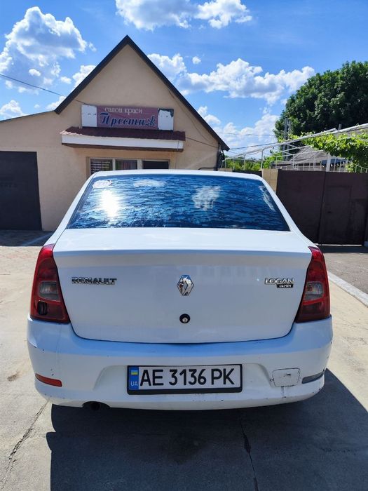 Renault Logan 2011