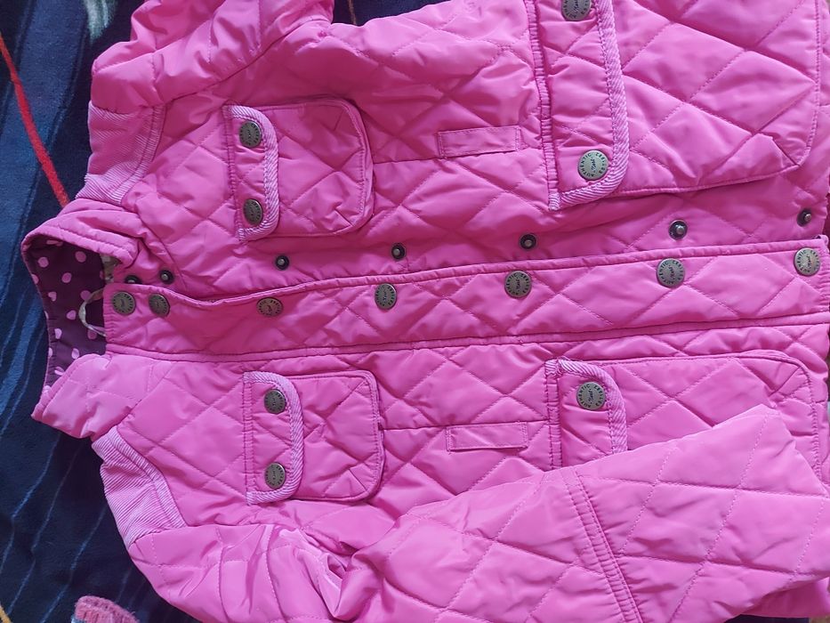 Продам курточку осень