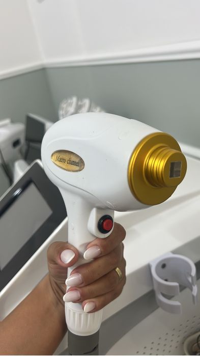 Máquina laser tripla onda