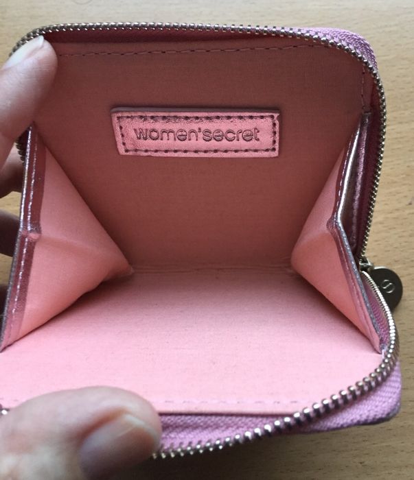 Porta-moedas e notas stradivarius