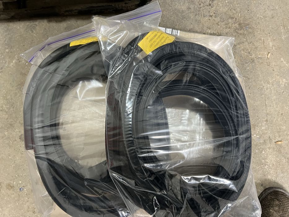 Уплотнитель двери газ 3307